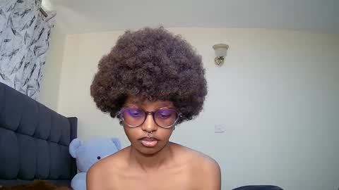 Snapshot of t_okyo chatting on December 2024 07:37:01 AM TOKYO online show from December 2024 07:37:01 AM