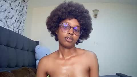 Snapshot of t_okyo chatting on December 2024 10:34:01 AM TOKYO online show from December 2024 10:34:01 AM