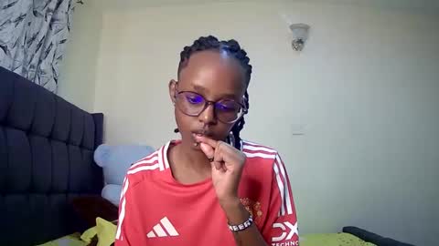 Snapshot of t_okyo chatting on January 2025 10:11:02 AM TOKYO online show from January 2025 10:11:02 AM