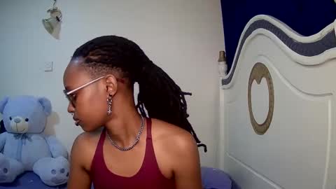 Snapshot of t_okyo chatting on January 2025 06:27:01 PM TOKYO online show from January 2025 06:27:01 PM