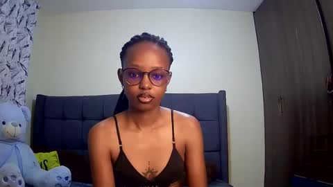 Snapshot of t_okyo chatting on February 2025 05:52:02 AM TOKYO online show from February 2025 05:52:02 AM