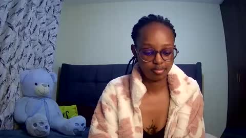 Snapshot of t_okyo chatting on February 2025 08:55:01 AM TOKYO online show from February 2025 08:55:01 AM