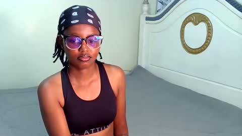 Snapshot of t_okyo chatting on September 2025 06:07:01 PM TOKYO online show from September 2025 06:07:01 PM