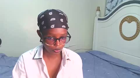 Snapshot of t_okyo chatting on September 2025 05:15:02 PM TOKYO online show from September 2025 05:15:02 PM