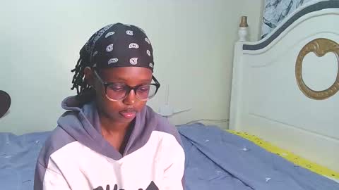 Snapshot of t_okyo chatting on September 2025 05:20:01 AM TOKYO online show from September 2025 05:20:01 AM