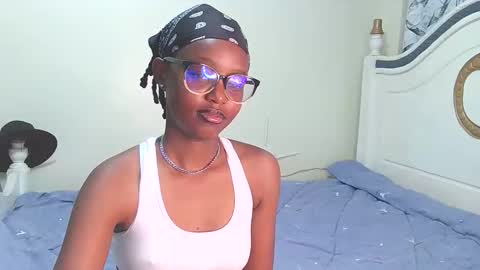 Snapshot of t_okyo chatting on September 2025 05:00:02 AM TOKYO online show from September 2025 05:00:02 AM