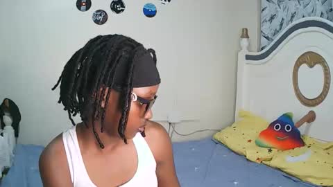 Snapshot of t_okyo chatting on November 2025 02:18:02 PM TOKYO online show from November 2025 02:18:02 PM