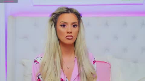 Arianna online show from January 2025 07:13:02 PM