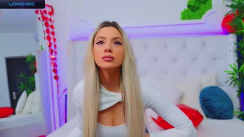 Arianna online show from February 2025 01:33:01 PM