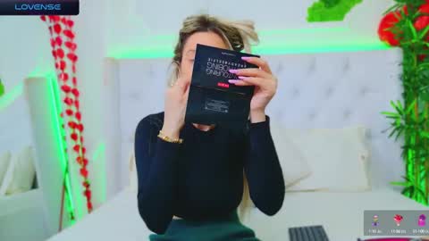 Arianna online show from February 2025 01:50:01 PM