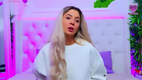 Snapshot of taahiraarabian chatting on December 2025 02:35:02 PM Arianna online show from December 2025 02:35:02 PM