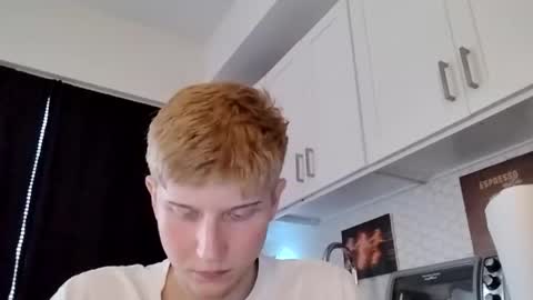 collegetwinkboi online show from February 2026 09:14:02 PM