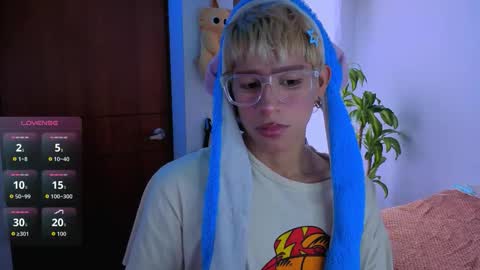 Snapshot of taichi_bluy chatting on December 2025 04:00:01 PM taichi online show from December 2025 04:00:01 PM