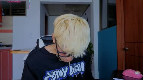 Snapshot of taichi_bluy chatting on February 2026 02:54:01 PM taichi online show from February 2026 02:54:01 PM