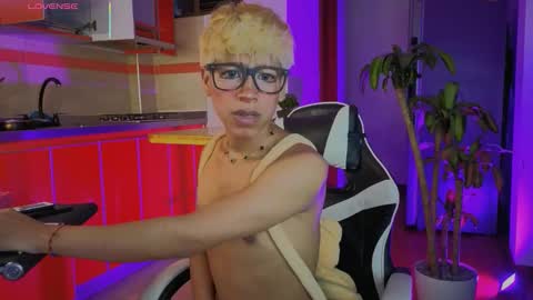 Snapshot of taichi_bluy chatting on February 2026 11:17:01 AM taichi online show from February 2026 11:17:01 AM