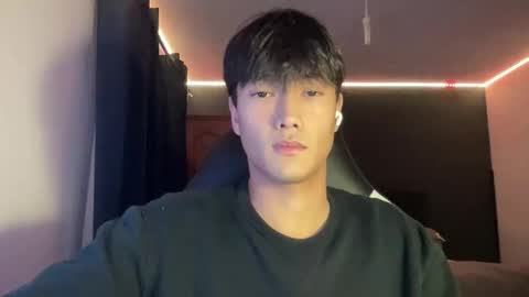 Snapshot of taiob283 chatting on October 2025 05:13:02 PM Ben online show from October 2025 05:13:02 PM