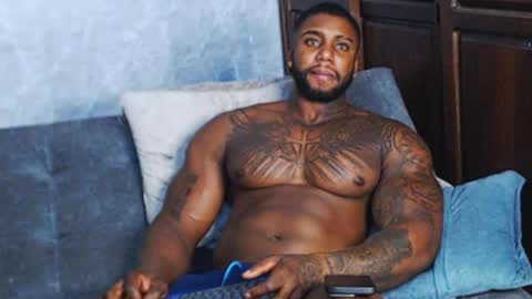 Tairon Tucke online show from December 2024 09:05:02 AM