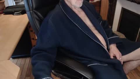 Snapshot of taisabaki54 chatting on April 2026 07:06:01 AM taisabaki54 online show from April 2026 07:06:01 AM