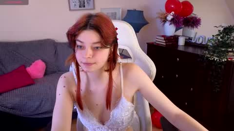 Lizzy online show from February 2025 06:11:02 AM