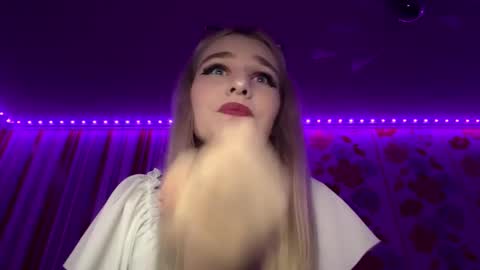 Mia online show from February 2026 02:22:02 PM