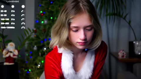 Snapshot of taitehambelton chatting on December 2024 03:40:01 AM Mia online show from December 2024 03:40:01 AM