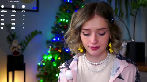 Snapshot of taitehambelton chatting on December 2024 10:12:01 AM Mia online show from December 2024 10:12:01 AM