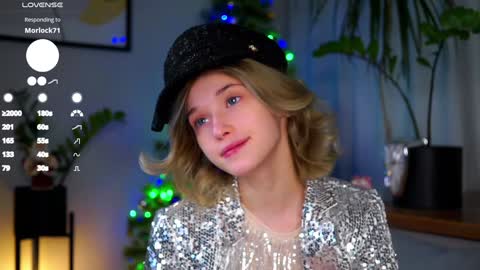 Snapshot of taitehambelton chatting on December 2024 07:15:02 AM Mia online show from December 2024 07:15:02 AM