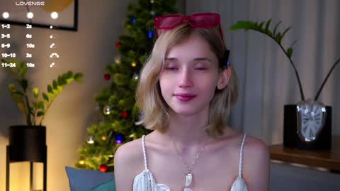 Snapshot of taitehambelton chatting on January 2025 12:24:01 AM Mia online show from January 2025 12:24:01 AM