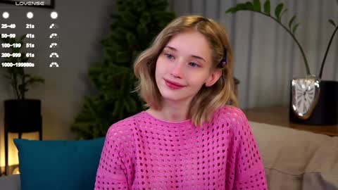 Snapshot of taitehambelton chatting on February 2025 12:07:01 AM Mia online show from February 2025 12:07:01 AM