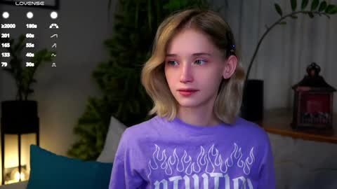 Snapshot of taitehambelton chatting on February 2025 01:13:01 AM Mia online show from February 2025 01:13:01 AM