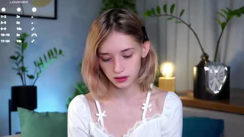 Snapshot of taitehambelton chatting on February 2025 01:40:02 AM Mia online show from February 2025 01:40:02 AM