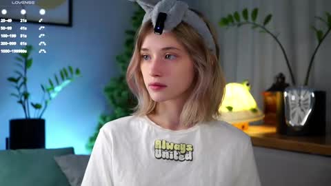 Snapshot of taitehambelton chatting on February 2025 11:10:02 PM Mia online show from February 2025 11:10:02 PM