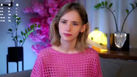 Snapshot of taitehambelton chatting on February 2025 01:47:02 AM Mia online show from February 2025 01:47:02 AM