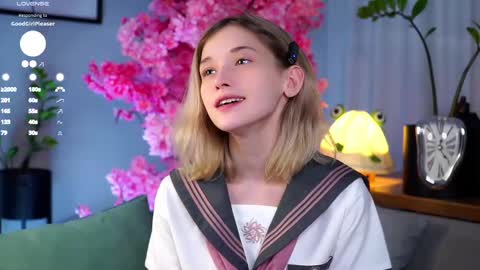 Snapshot of taitehambelton chatting on March 2025 05:53:02 AM Mia online show from March 2025 05:53:02 AM