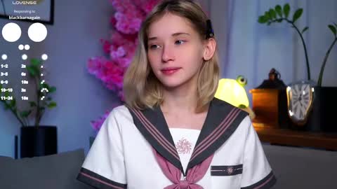 Snapshot of taitehambelton chatting on March 2025 02:27:02 AM Mia online show from March 2025 02:27:02 AM