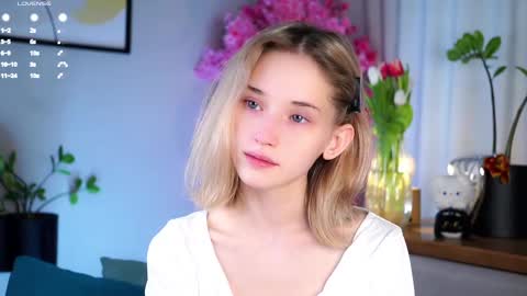 Snapshot of taitehambelton chatting on March 2025 06:06:02 AM Mia online show from March 2025 06:06:02 AM