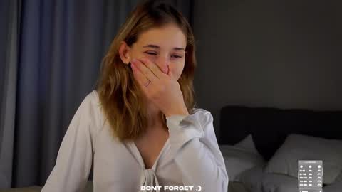 Snapshot of taitehambelton chatting on September 2025 01:39:02 AM Mia online show from September 2025 01:39:02 AM