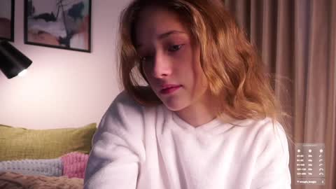 Snapshot of taitehambelton chatting on November 2025 02:57:01 AM Mia online show from November 2025 02:57:01 AM