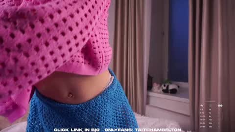 Mia online show from November 2025 01:17:02 AM