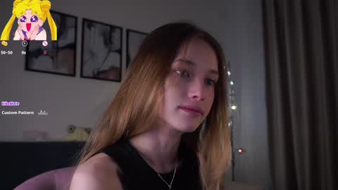 Snapshot of taitehambelton chatting on March 2026 01:21:01 AM Mia online show from March 2026 01:21:01 AM