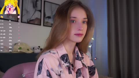Snapshot of taitehambelton chatting on March 2026 01:34:01 AM Mia online show from March 2026 01:34:01 AM