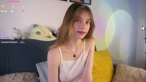 Snapshot of taitehambelton chatting on March 2026 01:43:02 AM Mia online show from March 2026 01:43:02 AM