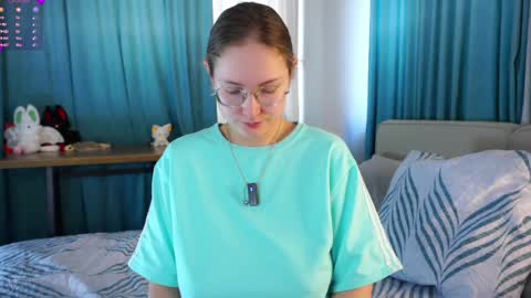 Molly online show from April 2026 02:22:02 AM