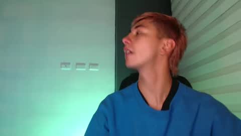 talhi_ online show from February 2025 11:57:02 PM