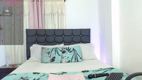 taliana  modelo independiente online show from November 2025 01:16:01 AM