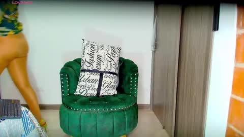 talianaprada_ online show from February 2026 11:09:01 PM