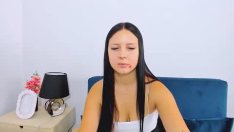 Snapshot of taliasensitive chatting on October 2025 08:33:02 AM taliasensitive online show from October 2025 08:33:02 AM