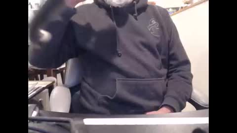 Snapshot of tallguy4unow chatting on December 2025 01:37:02 PM tallguy4unow online show from December 2025 01:37:02 PM