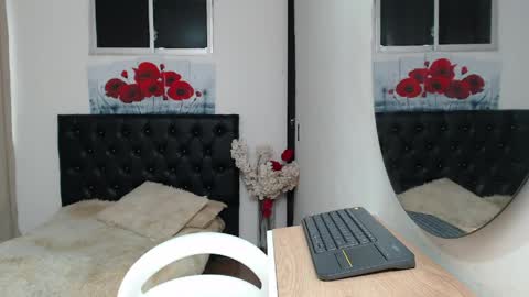 Hi im sara online show from May 2026 12:54:02 PM