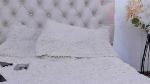 Hi im sara online show from July 2026 06:20:01 PM